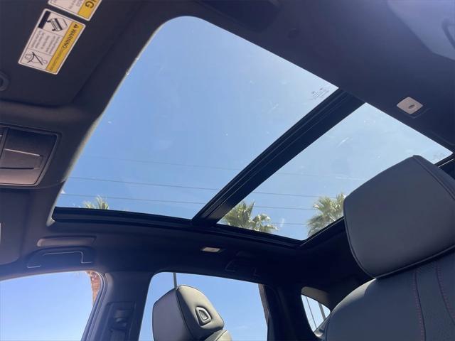 Photo of 2025 Urban Gray Pearl Acura RDX