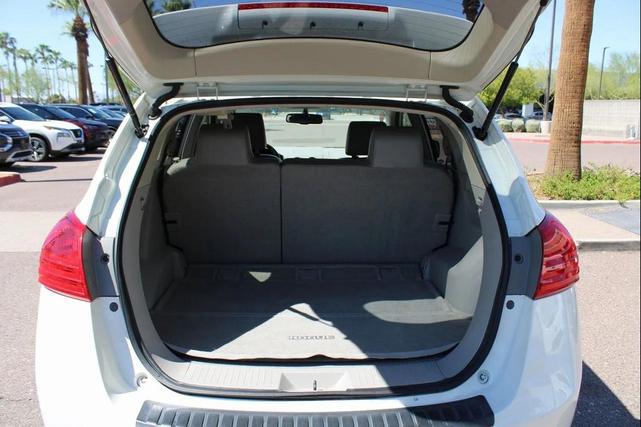 Photo of 2013 Pearl White Nissan Rogue