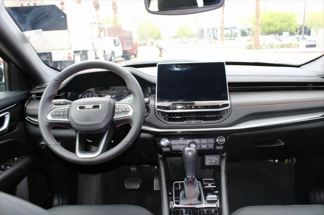 Photo of 2024 Baltic Gray Metallic Clearcoat Jeep Compass