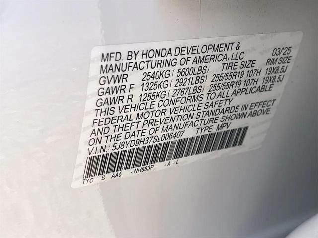 Photo of 2025 Platinum White Pearl Acura MDX