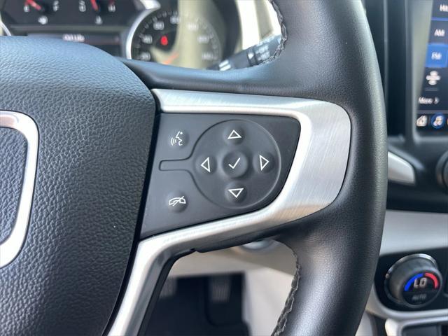 Photo of 2024 White Frost Tricoat GMC Terrain