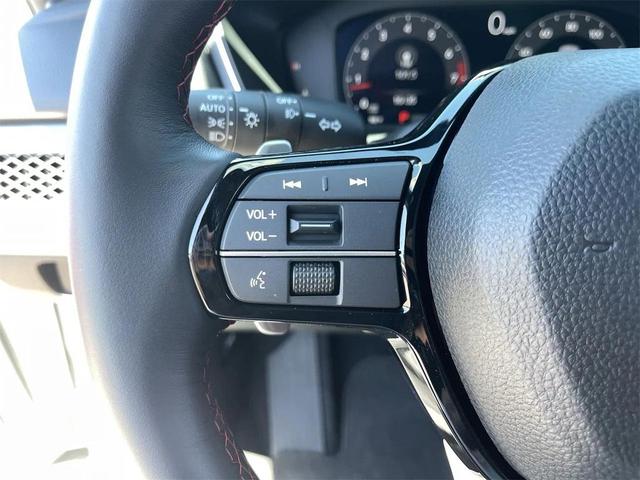Photo of 2025 Platinum White Pearl Acura Integra