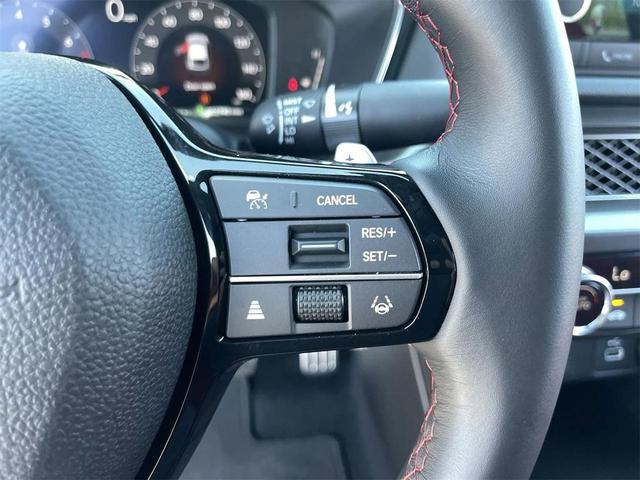 Photo of 2025 Platinum White Pearl Acura Integra