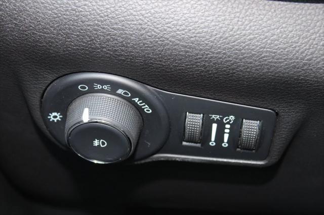 Photo of 2024 Bright White Clearcoat Jeep Compass