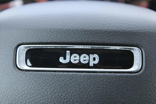 Photo of 2024 Bright White Clearcoat Jeep Compass