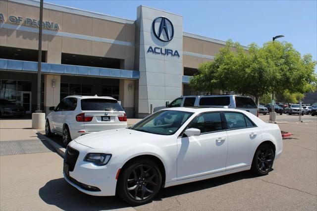 2023 Chrysler 300