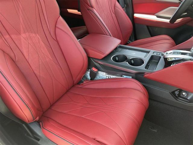 Photo of 2025 Platinum White Pearl Acura MDX