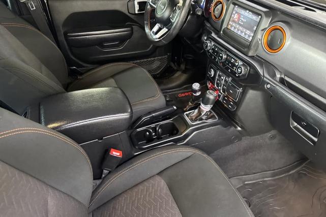 Photo of 2021 Black Clearcoat Jeep Gladiator