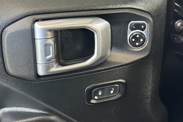 Photo of 2021 Black Clearcoat Jeep Gladiator