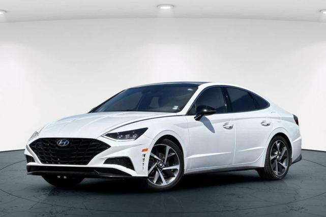 Photo of 2022 Quartz White Hyundai SONATA