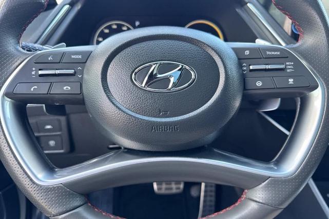 Photo of 2022 Quartz White Hyundai SONATA