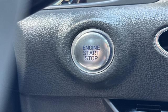 Photo of 2022 Quartz White Hyundai SONATA