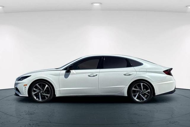 Photo of 2022 Quartz White Hyundai SONATA