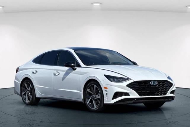 Photo of 2022 Quartz White Hyundai SONATA