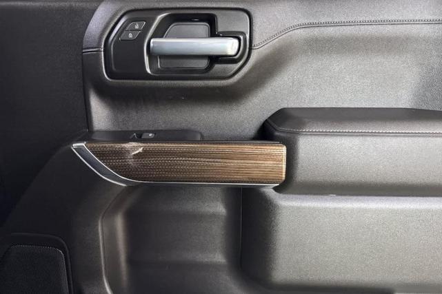 Photo of 2021 Blue Chevrolet Silverado 1500