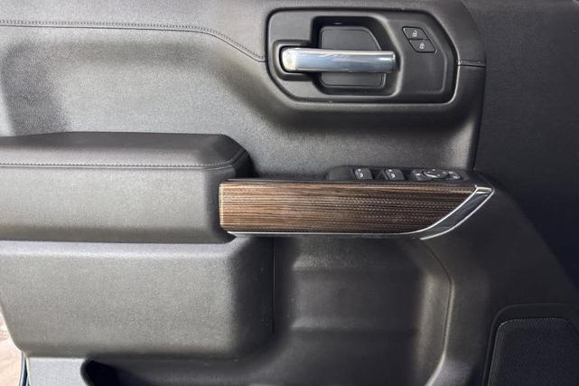 Photo of 2021 Blue Chevrolet Silverado 1500