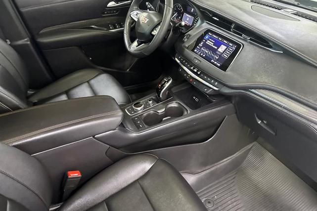 Photo of 2022 Silver Cadillac XT4