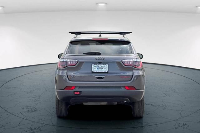 Photo of 2022 Granite Crystal Clearcoat Metallic Jeep Compass