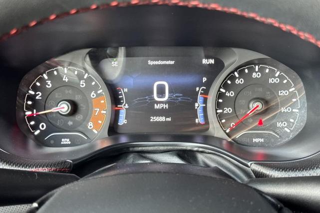 Photo of 2022 Granite Crystal Clearcoat Metallic Jeep Compass