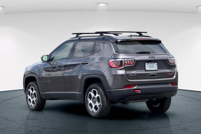 Photo of 2022 Granite Crystal Clearcoat Metallic Jeep Compass