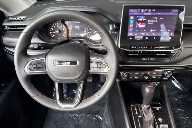 Photo of 2022 Granite Crystal Clearcoat Metallic Jeep Compass