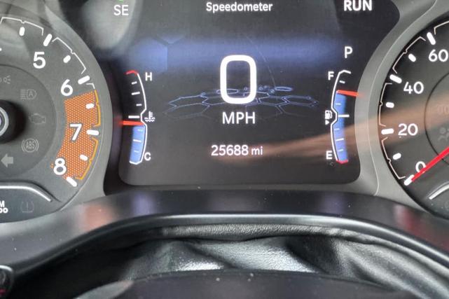 Photo of 2022 Granite Crystal Clearcoat Metallic Jeep Compass