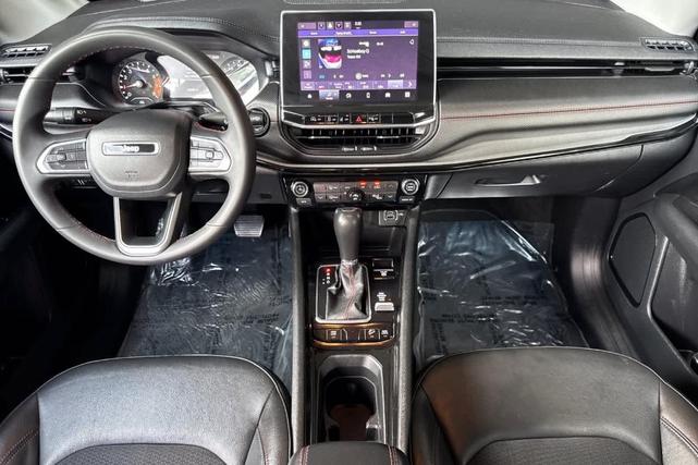 Photo of 2022 Granite Crystal Clearcoat Metallic Jeep Compass