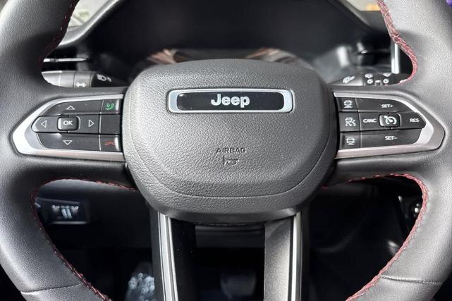 Photo of 2022 Granite Crystal Clearcoat Metallic Jeep Compass
