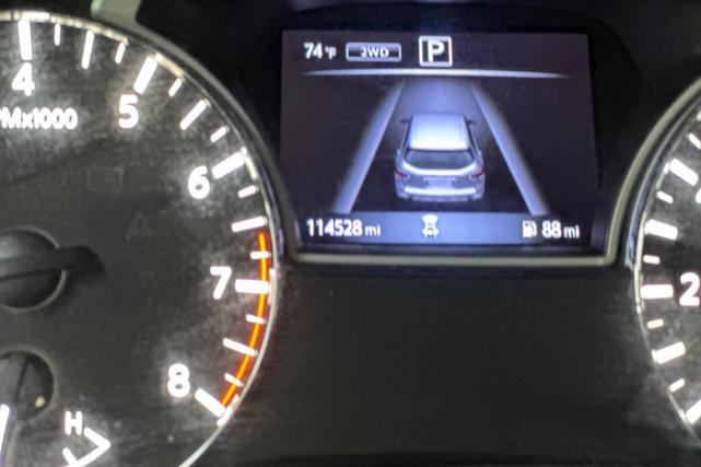 Photo of 2018 Brilliant Silver Nissan Pathfinder