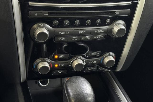 Photo of 2018 Brilliant Silver Nissan Pathfinder