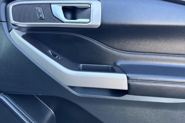Photo of 2023 Agate Black Metallic Ford Explorer