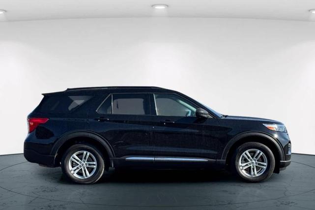 Photo of 2023 Agate Black Metallic Ford Explorer