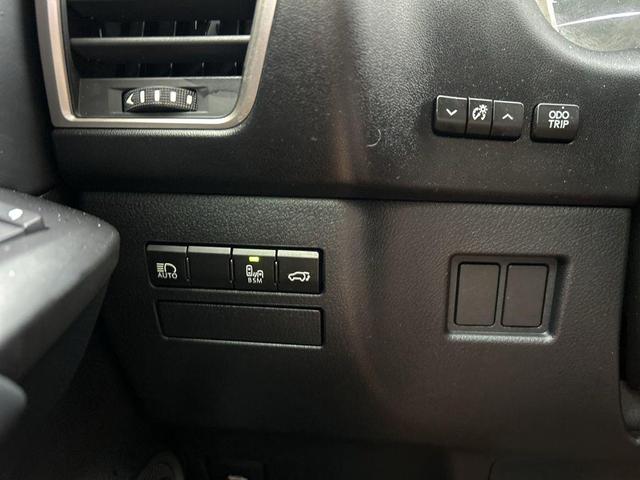 Photo of 2021 Eminent White Pearl Lexus NX 300