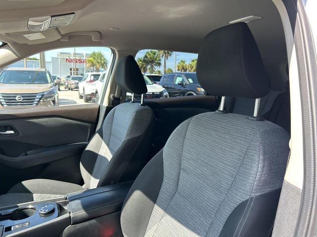 Photo of 2023 Brilliant Silver Metallic Nissan Rogue