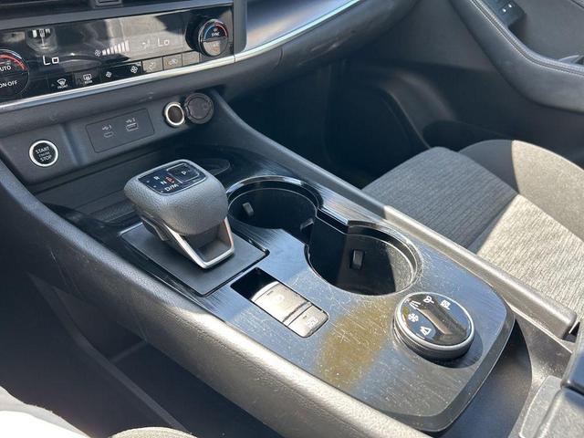 Photo of 2023 Brilliant Silver Metallic Nissan Rogue