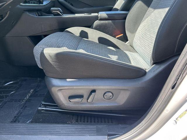 Photo of 2023 Brilliant Silver Metallic Nissan Rogue