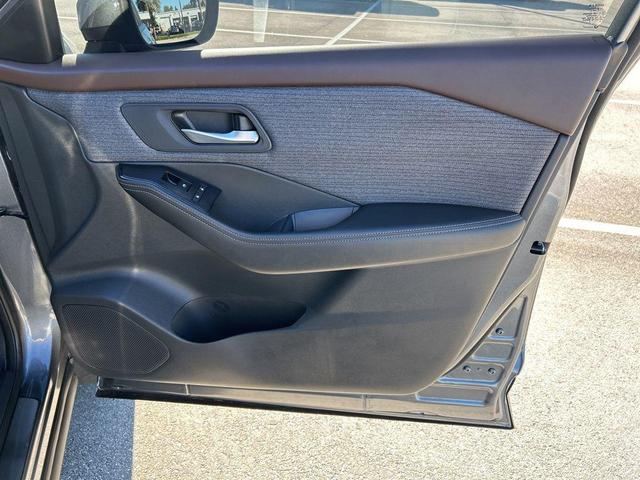 Photo of 2023 Gun Metallic Nissan Rogue
