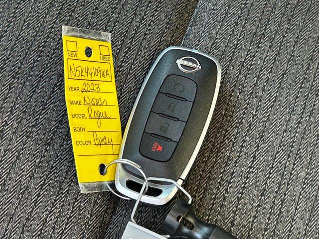 Photo of 2023 Gun Metallic Nissan Rogue