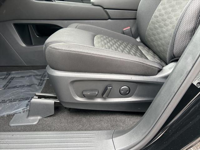 Photo of 2025 Super Black Nissan Pathfinder