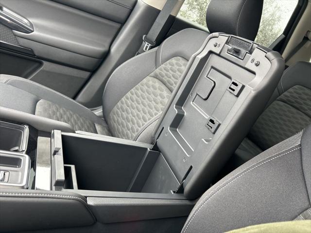 Photo of 2025 Super Black Nissan Pathfinder