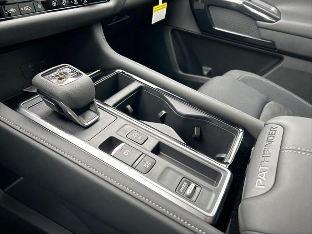 Photo of 2025 Super Black Nissan Pathfinder