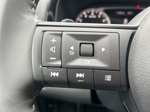 Photo of 2025 Super Black Nissan Pathfinder