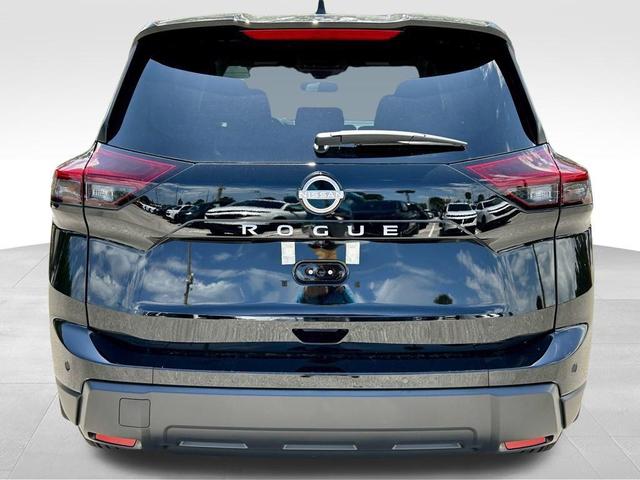 Photo of 2025 Super Black Nissan Rogue