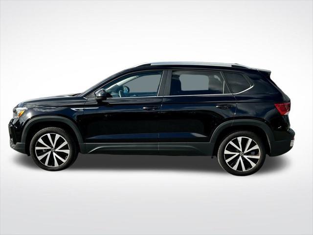 Photo of 2024 Deep Black Pearl Volkswagen Taos