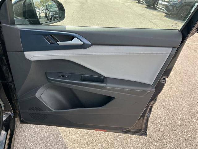 Photo of 2024 Deep Black Pearl Volkswagen Taos