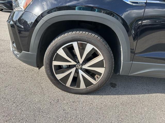 Photo of 2024 Deep Black Pearl Volkswagen Taos