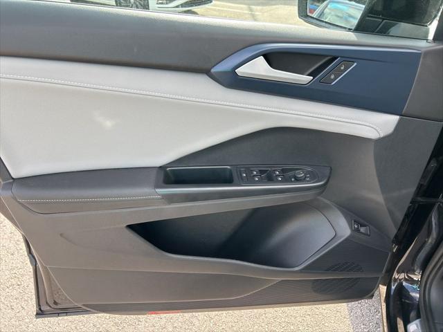 Photo of 2024 Deep Black Pearl Volkswagen Taos