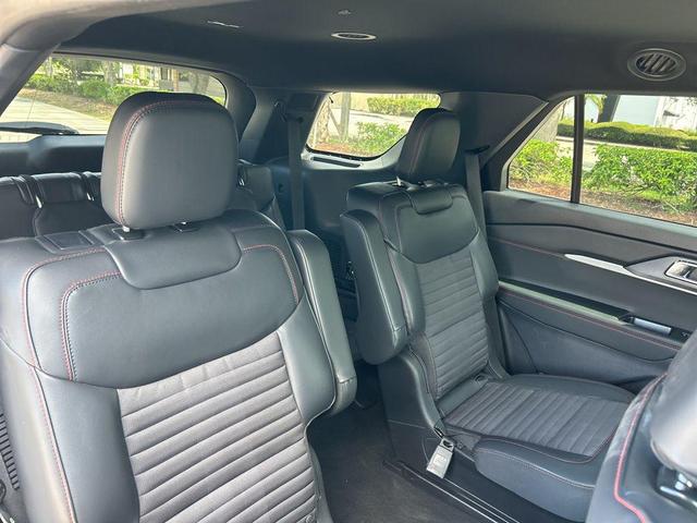 Photo of 2025 Black Metallic Ford Explorer