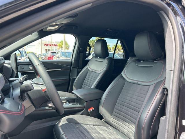 Photo of 2025 Black Metallic Ford Explorer