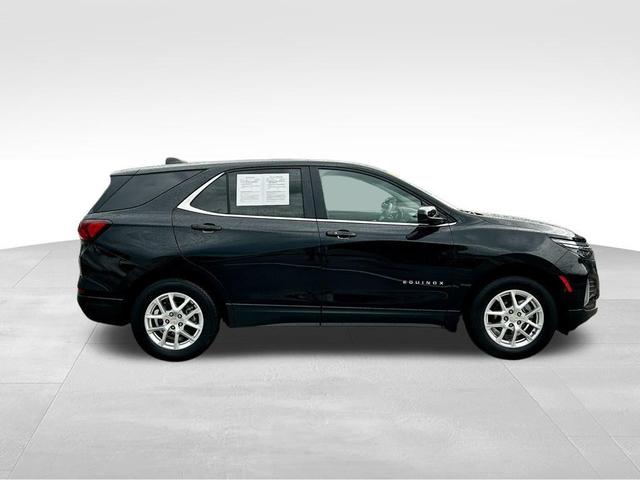 Photo of 2023 Mosaic Black Metallic Chevrolet Equinox